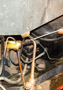 Conserto de Geladeira em Uberlândia-MG | Assistência Técnica Perto de Mim servico-conserto-geladeira (2)